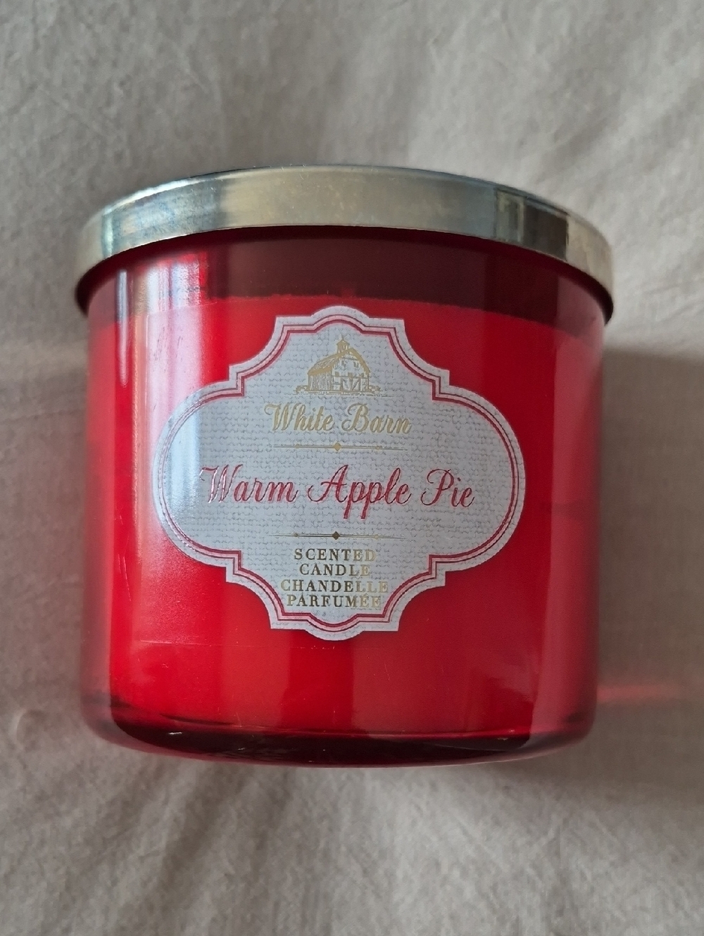 White Barn Warm Apple Pie Scented Candle - Red
